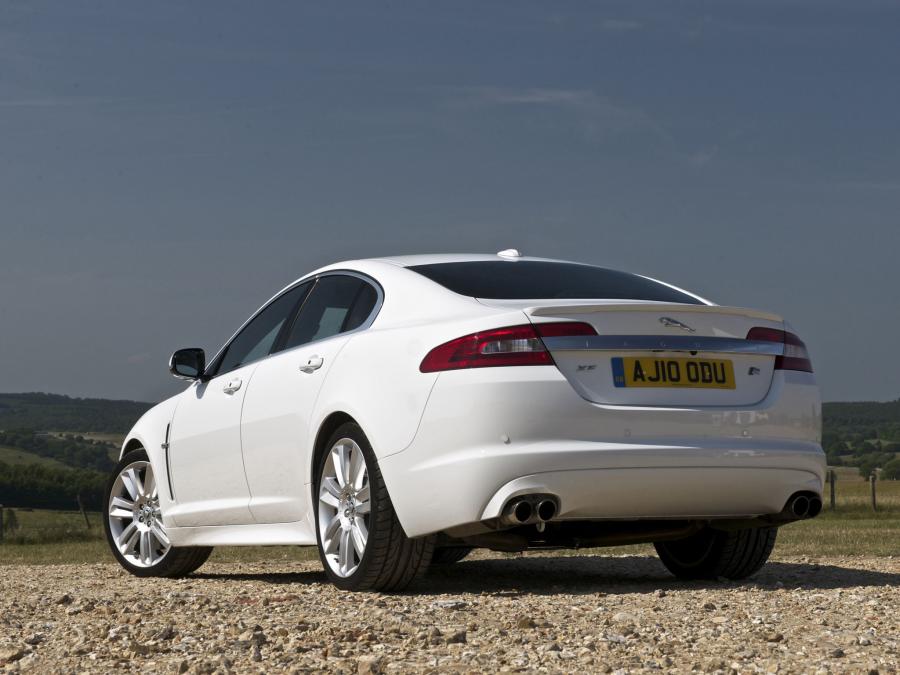  Jaguar XFR 2009 года  (UK) (фото 14 из 22)